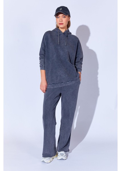 Antrasit Eskitme Soluk Efektli Yıkamalı Oversize Kalın Üç Iplik Kadın Sweatshirt EK100279354