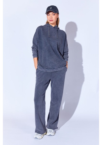 Antrasit Eskitme Soluk Efektli Yıkamalı Oversize Kalın Üç Iplik Kadın Sweatshirt EK100279354
