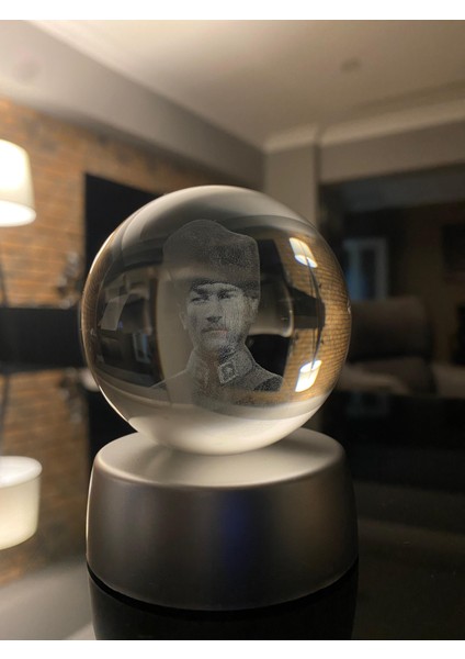 Atatürk Cam Küre