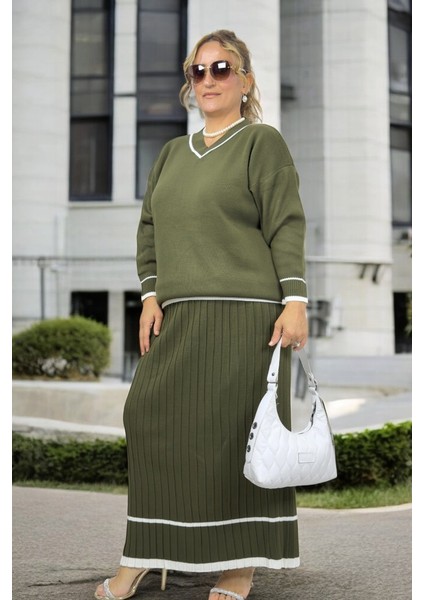 Şerit Detaylı V Yaka Uzun Kol Esnek Bluz Beli Lastikli Pileli Etek Büyük Beden Ikili Triko Takım