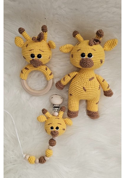 Amigurumi Yenidoğan Uyku Arkadaşı Şirin Zürafa, Çıngırak ve Emzik Zinciri 3'lü Set