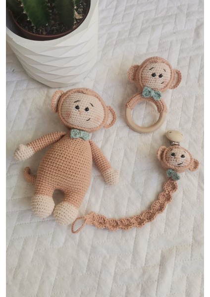 Amigurumi Yenidoğan Uyku Arkadaşı Maymun, Çıngırak ve Emzik Zinciri 3'lü Set