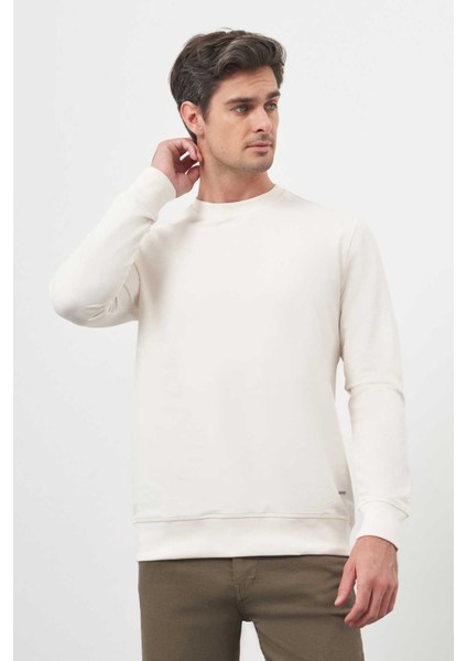 Erkek Kremrengi Bisiklet Yaka Dynamic Fit Rahat Kesim Sweatshirt