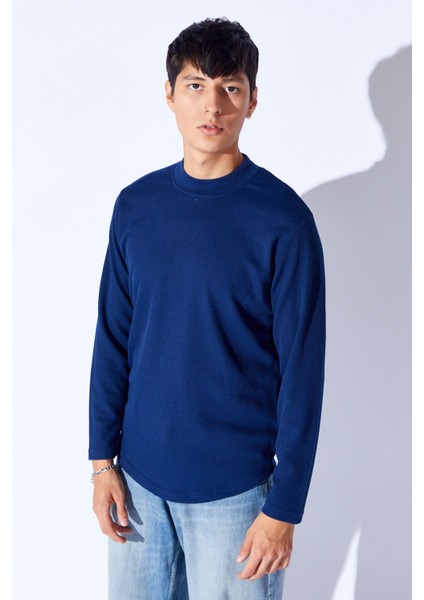 Indigo Bisiklet Yaka Jakarlı Dokulu Kumaş Slim Fit Basic Uzun Kol Erkek Tshirt | EE1000229954