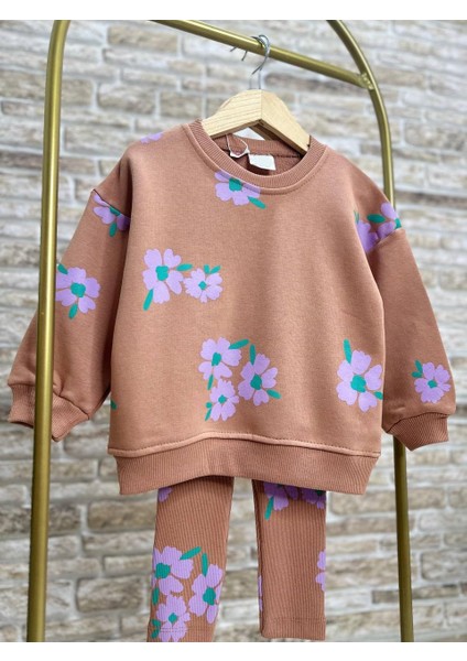 Yeni Sezon Kız Çocuk Pamuklu Çiçek Baskılı 3 Iplik Şardonsuz Sweatshirt Ve Fitilli Taytlı Takım modelleri