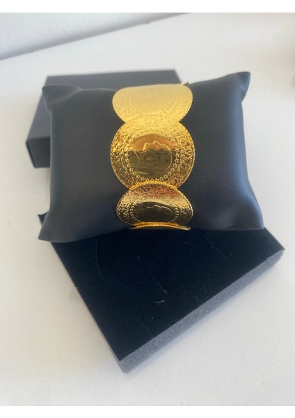 Altın Görünümlü Tüm Sıralı Bilezik