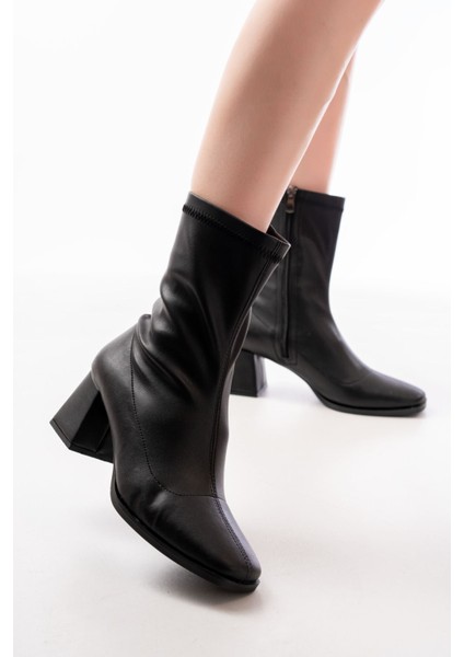 Siyah Topuklu Fermuarlı Kadın Bot fırsatları