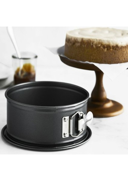 Patisse Yüksek Yuvarlak Altı Çıkan Kelepçeli Pasta Kalıbı 18 cm fiyatları