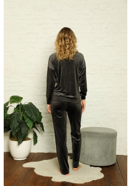 Kadın Bisiklet Yaka Ipeksi Kadife Kışlık Uzun Kol Cepli Pijama Takımı indirimleri