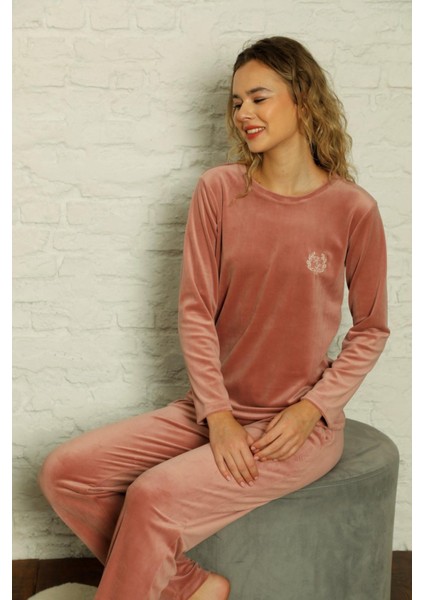 Kadın Bisiklet Yaka Ipeksi Kadife Kışlık Uzun Kol Cepli Pijama Takımı fiyatları
