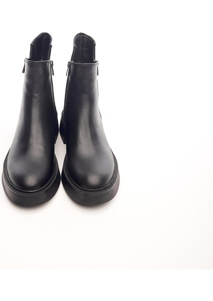 Deri Fermuarlı Kadın Bot modelleri