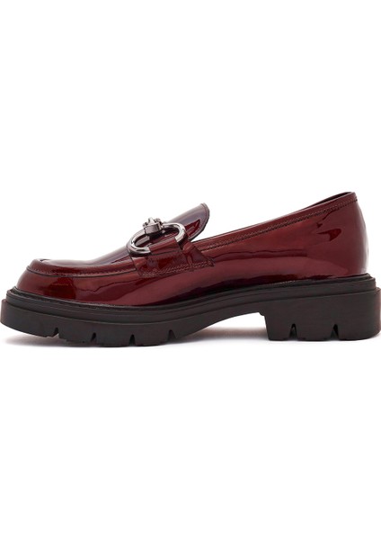 Kadın Bordo Toka Detaylı Rugan Deri Maskülen Loafer 24WFD161816