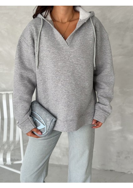 V Yaka Kapuşonlu 3 Iplik Basic Sweatshirt indirimleri