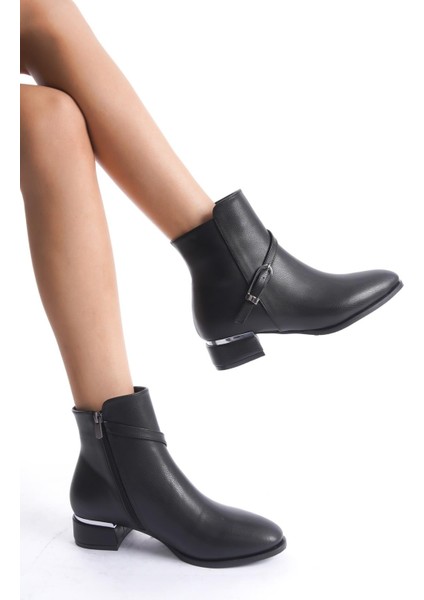 Kaltas Siyah Kısa Kalın Topuklu Tokalı Fermuarlı Günlük Bot