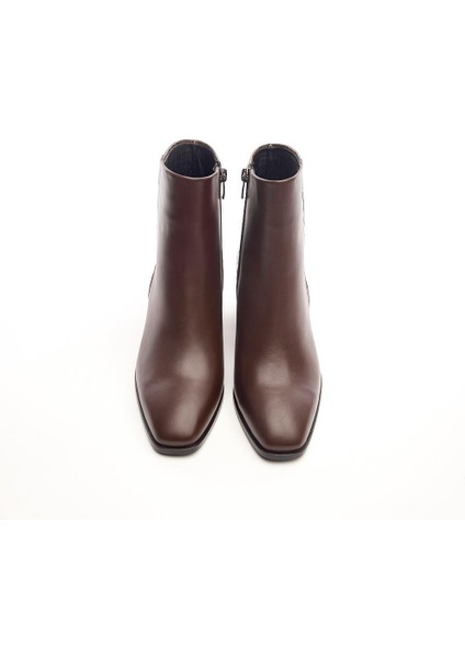 Klasik Deri Topuklu Kadın Bot modelleri