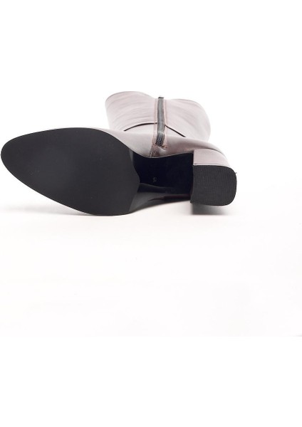 Klasik Deri Topuklu Kadın Çizme indirimleri