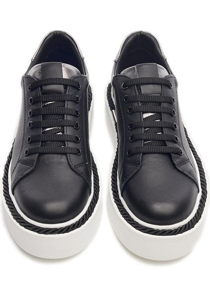 Bağcıklı Kadın Sneaker modelleri