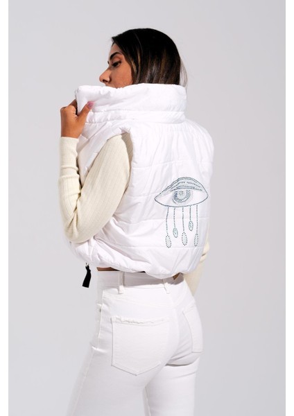 Beyaz Sırtı Taş Işlemeli Dik Yaka Kısa Şişme Yelek indirimleri