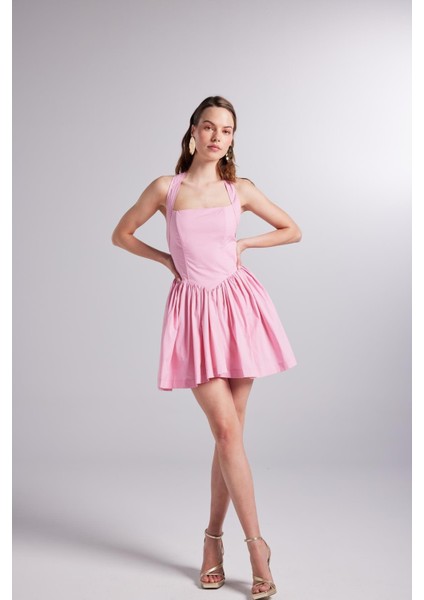 Teresa Elbise Pembe