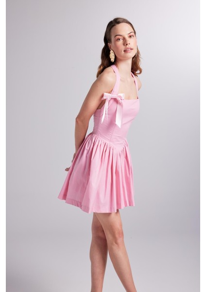 Teresa Elbise Pembe
