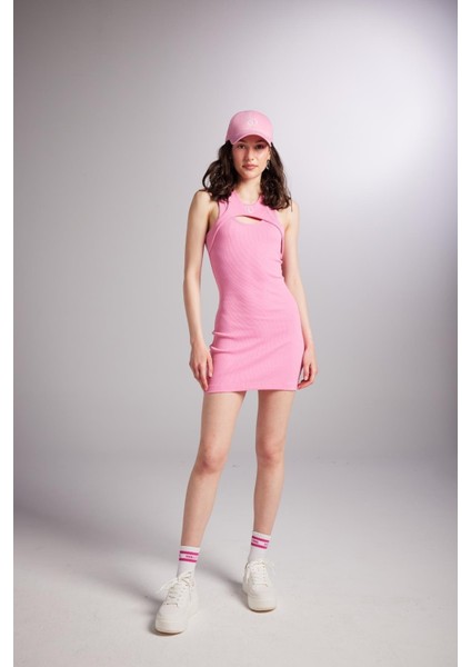 Carlin Elbise Pembe