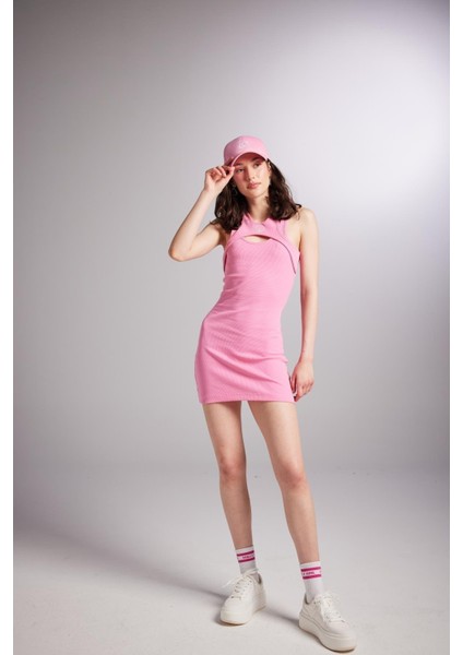 Carlin Elbise Pembe
