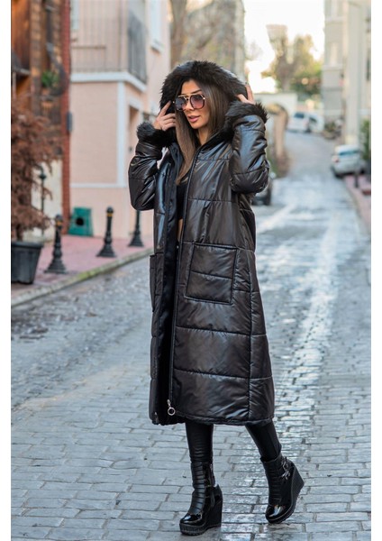 Siyah Kapüşonu Kürklü kolları Kürklü Büyük Beden Uzun Şişme Kaban modelleri