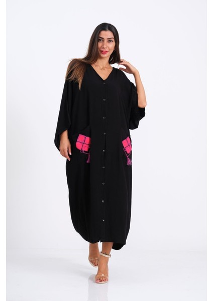 Siyah V Yaka Omuzu Pencereli Cepleri ve Sırtı Aplike Nakışlı Püsküllü Oversize Uzun Gömlek Elbise modelleri