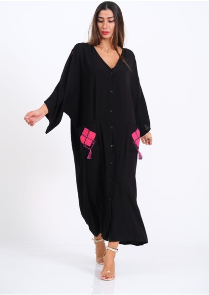 Siyah V Yaka Omuzu Pencereli Cepleri ve Sırtı Aplike Nakışlı Püsküllü Oversize Uzun Gömlek Elbise fırsatları