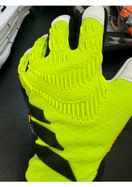 Kaleci Eldiveni modelleri