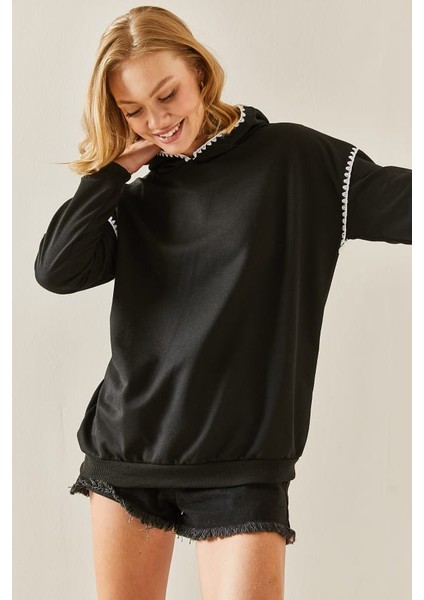 Siyah Nakış Detaylı Kapüşonlü Sweatshirt fiyatları