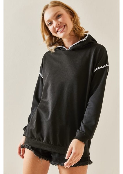Siyah Nakış Detaylı Kapüşonlü Sweatshirt indirimleri