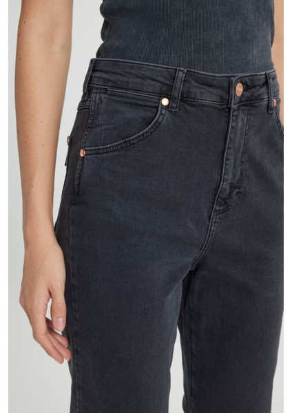 Straight Fit Düz Kesim Yüksek Bel Esnek Jean Kot Pantolon indirimleri