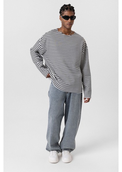 Yaka Detaylı Oversıze Sweatshırt Ekru modelleri