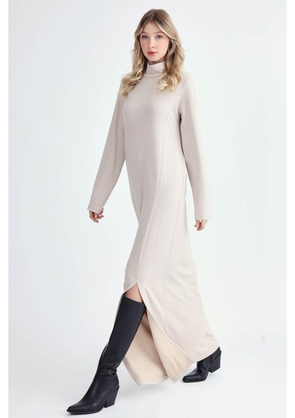 Balıkçı Yaka Yırtmaçlı Uzun Elbise