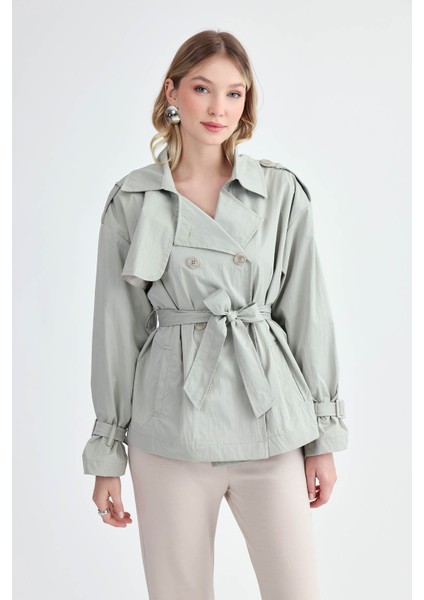 Kemerli Kısa Trençkot