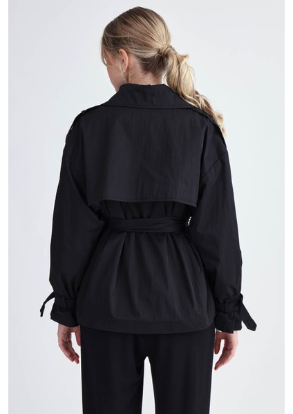 Kemerli Kısa Trençkot indirimleri