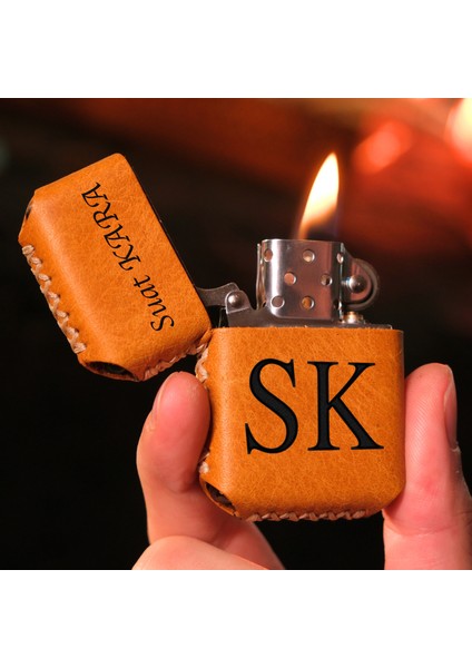 Kişiye Özel Benzinli Çakmak Hakiki Deri El Yapımı Zippo Tarzı Çakmak İsme Özel Deri Kaplama Benzinli Çakmak Doğum Günü Yıl Dönümü Yeni Yıl Hediyesi indirimleri