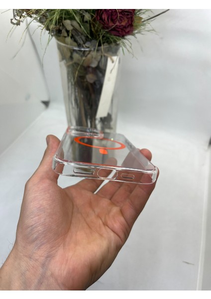 Apple iPhone 15 Pro Max Şeffaf Mika Turuncu Magsafe Kılıf