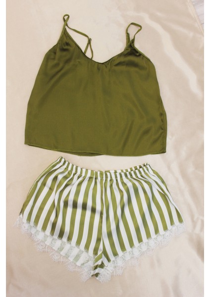 Saten Şortlu Pijama Takımı Çizgili