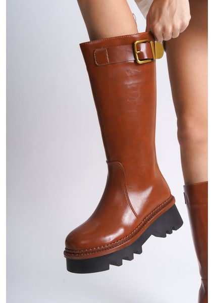 Trak Tabanlı Metal Tokalı Yandan Fermuarlı Kadın Çizme fiyatları