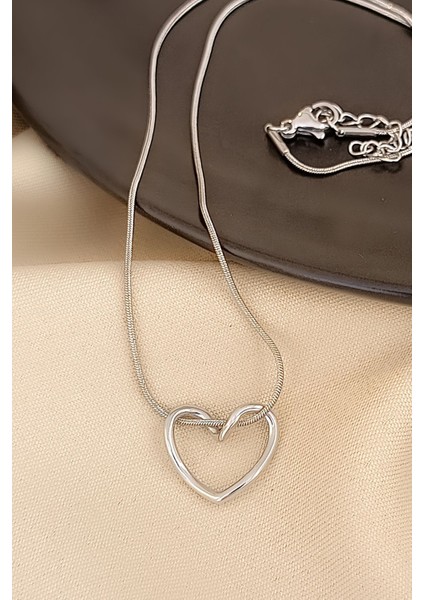 Kalp Büküm Minimal Tasarım Çelik Trend Silver Kolye modelleri