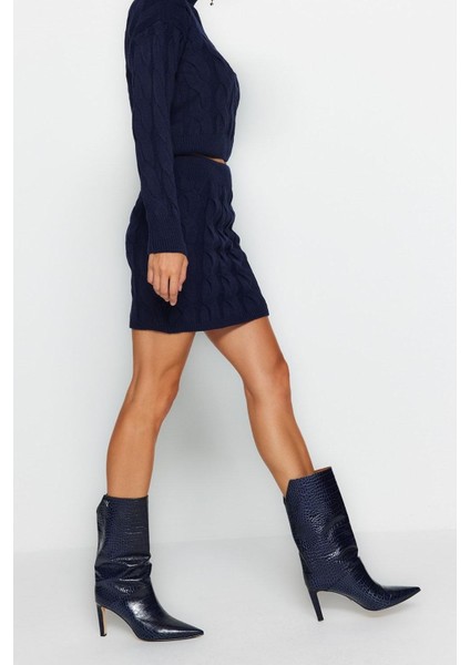 Kadın Moda Şık Regular Boy Uzun Kollu Crop Dik Yaka Triko Etekli Alt-Üst Takım modelleri