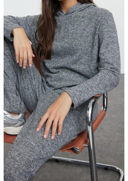 Kadın Moda Şık Regular Kısa Boy Uzun Kollu Kapüşonlu Yumoş Esnek Örme Bluz ve Pantolon Alt-Üst Takım