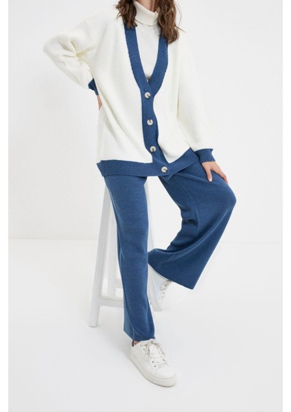 Kadın Moda Şık Geniş Paça Regular Boy Uzun Kollu Şerit Detaylı Hırka-Pantolon Triko Takım