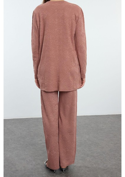 Kadın Moda Şık Regular Uzun Boy Uzun Kollu Brode Görünümlü Kendinden Desenli Triko Alt-Üst Takım