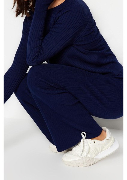 Kadın Moda Şık Regular Boy Uzun Kollu Basic Parmak Detaylı Triko Alt-Üst Takım fiyatları