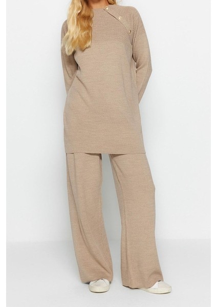 Tarz Kadın Modern Moda Normal Bel Boru Paça Dik Yaka Düğme Detaylı Triko Alt-Üst Takım