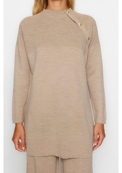 Tarz Kadın Modern Moda Normal Bel Boru Paça Dik Yaka Düğme Detaylı Triko Alt-Üst Takım fırsatları