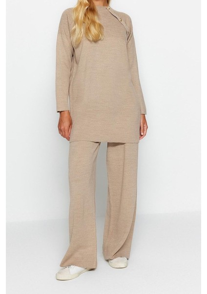 Tarz Kadın Modern Moda Normal Bel Boru Paça Dik Yaka Düğme Detaylı Triko Alt-Üst Takım indirimleri